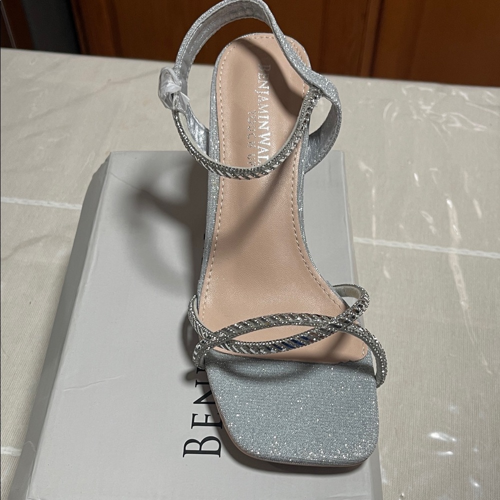 Benjamin Walk Sunny Silver Heels - Picture 3 of 8
